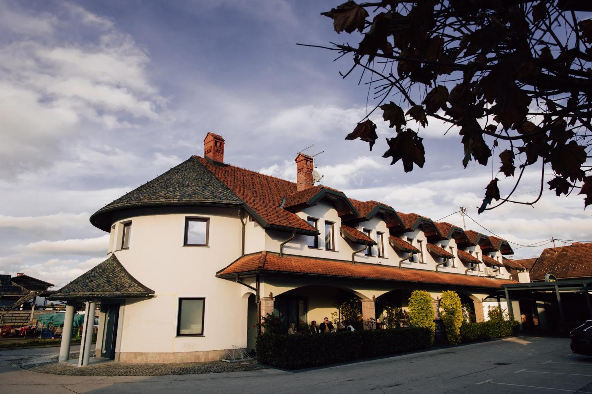 Hisa Putr Bed & Breakfast Trzin Dış mekan fotoğraf